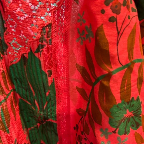 FARM RIO beautiful Pink and Green Women's Top-only worn a couple of times - Picture 3 of 5